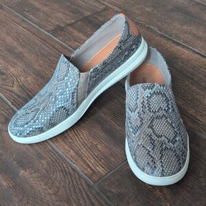 Baretraps Yadier Brown Snakeskin Slip On Sneakers - Women's 11
